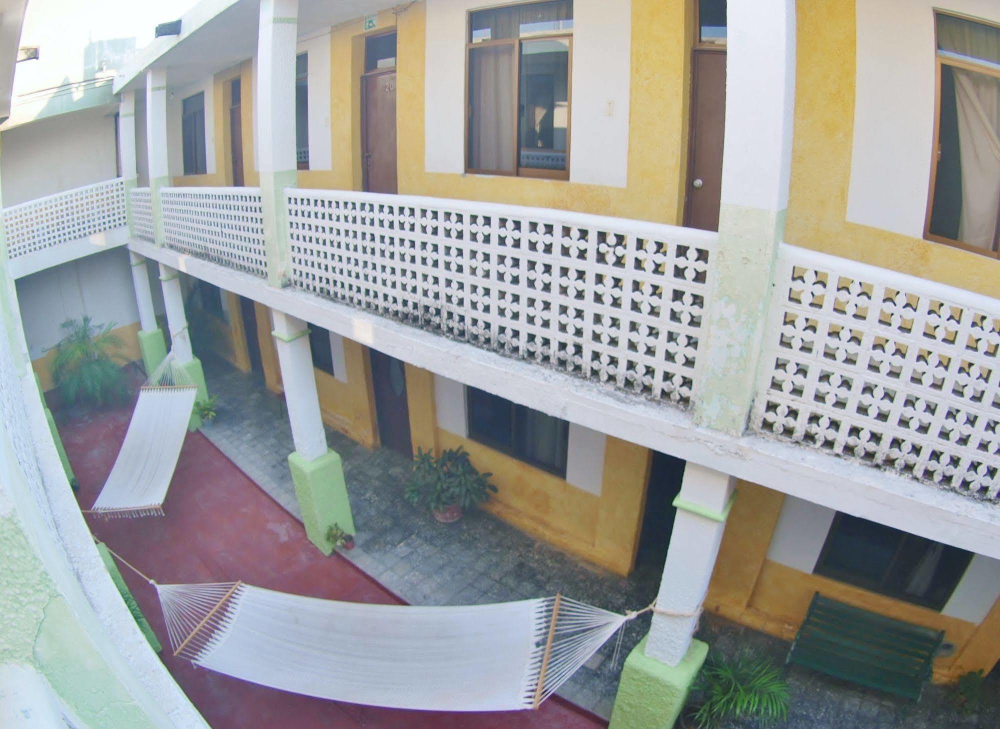 Hotel San Lorenzo Barra de Navidad Exterior foto